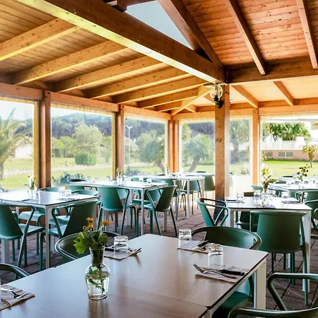 Mit Veranda In Montalto Marina 아파트 *